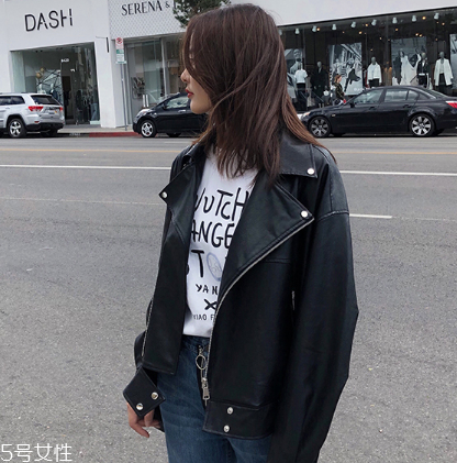 皮衣起褶子怎么辦？皮衣穿著要注意