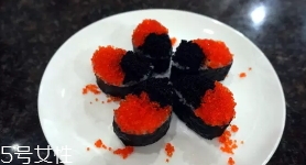 蟹籽壽司是真蟹籽嗎？認(rèn)真你就輸了