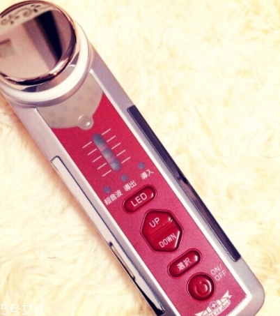 城野醫(yī)生超聲波美容儀怎么用？具備四大功效