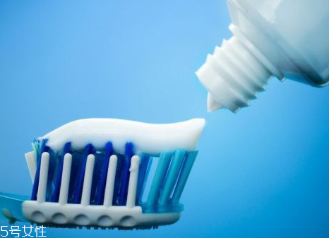 auromere薄荷味草本牙膏怎么樣？