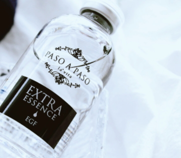 原液和水先用哪個(gè)？原液和爽膚水的使用順序