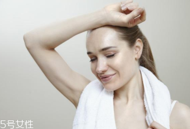 身體異味怎么輕松消除？三種方法讓你風(fēng)度翩翩