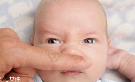 女生體味重是什么原因？越老越重口味