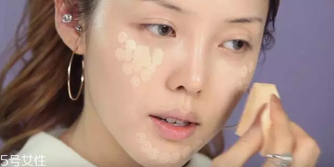 怎么控油簡(jiǎn)單有效？四個(gè)方法和油膩脫妝分手