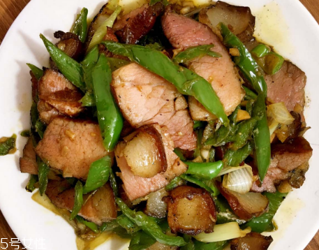 煙熏臘肉會致癌嗎？別大量吃就行