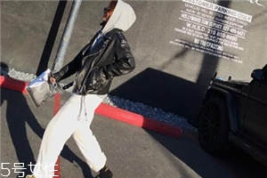 皮衣放久了掉皮怎么辦？皮衣掉皮輕松解決