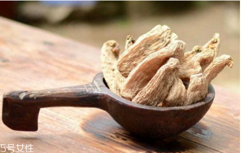 天麻發(fā)黑還能吃嗎 黑色的天麻不要吃 天麻發(fā)黑還能吃嗎 黑色的天麻不要吃