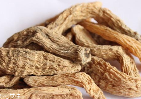 天麻為什么要姜制 增強祛風并有溫中祛痰之功