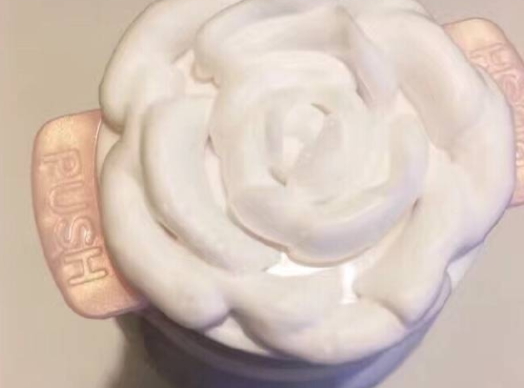 潔面泡沫可以帶上飛機(jī)嗎？