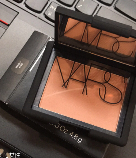 nars sex appeal腮紅干嗎？略飛粉不過可以接受