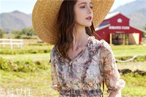 看櫻花穿什么裙子好看？清新美裙最相宜