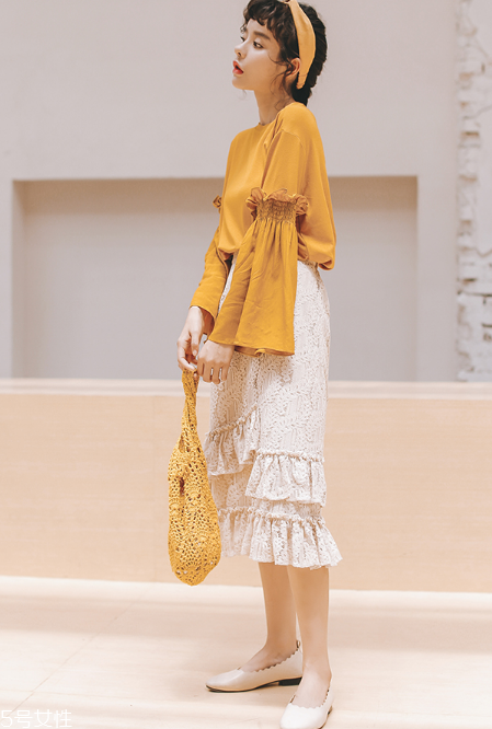 魚尾裙怎么搭配？這樣穿超級(jí)顯瘦