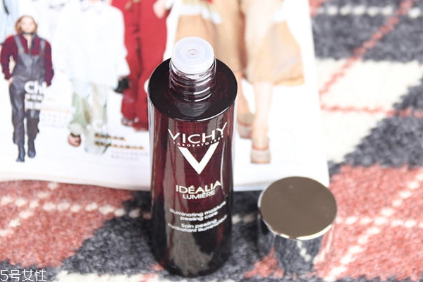 化妝水可以晚上用嗎？夜間化妝水有哪些？