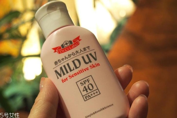 城野醫(yī)生敏感肌防曬霜好用嗎？無添加很安全