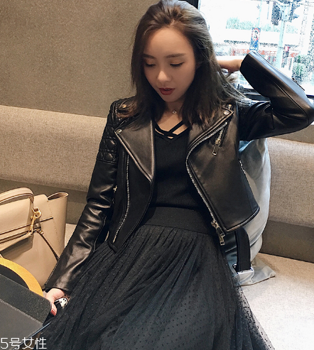 皮衣袖口磨損怎么辦？袖口磨損這樣補(bǔ)