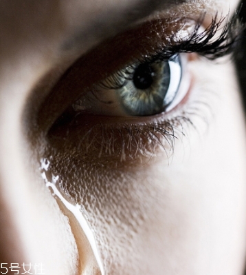 葉黃素可以空腹吃嗎？服用葉黃素要注意這些問題