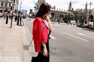 皮衣磨白了怎么辦？皮衣上色要仔細