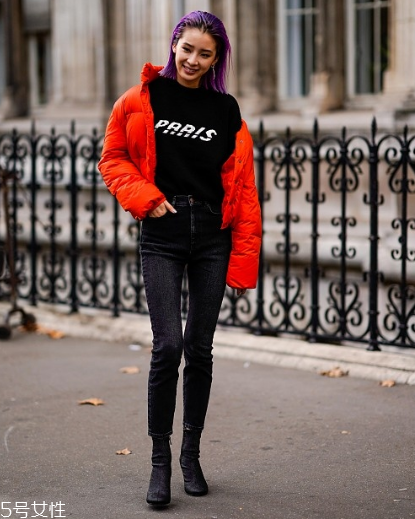 黑色打底衫怎么配衣服？時(shí)尚界的常青單品