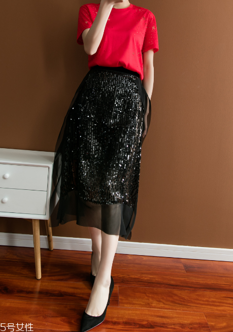 亮片裝怎么穿好看？五光十色的靚麗氣場