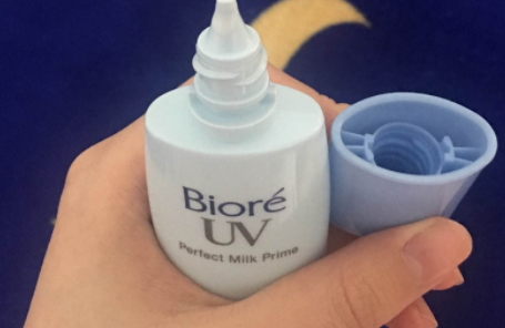 防曬乳和氣墊先用哪個(gè)？