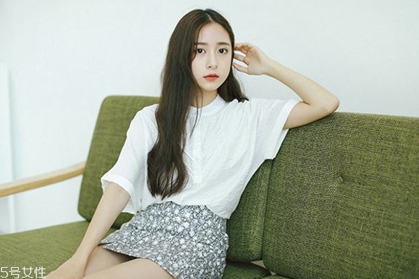 夏天穿衣怎么顯高顯瘦？?jī)商籽b備美美出門(mén)撩漢