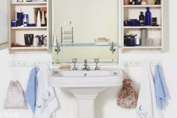 化妝品可以放浴室嗎？化妝品不能放在3個地方