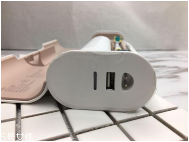 歐樂(lè)b電動(dòng)牙刷怎么樣？四個(gè)刷頭很好用