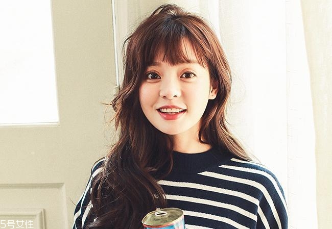 圓臉方臉適合什么扎發(fā)？2018流行少女扎發(fā)