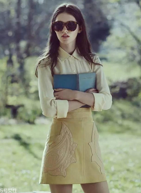 夏天穿衣怎么顯高顯瘦？?jī)商籽b備美美出門(mén)撩漢