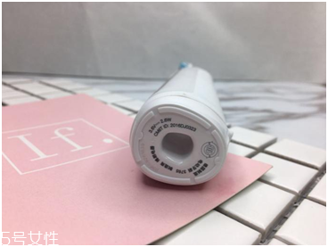 歐樂(lè)b電動(dòng)牙刷怎么樣？四個(gè)刷頭很好用