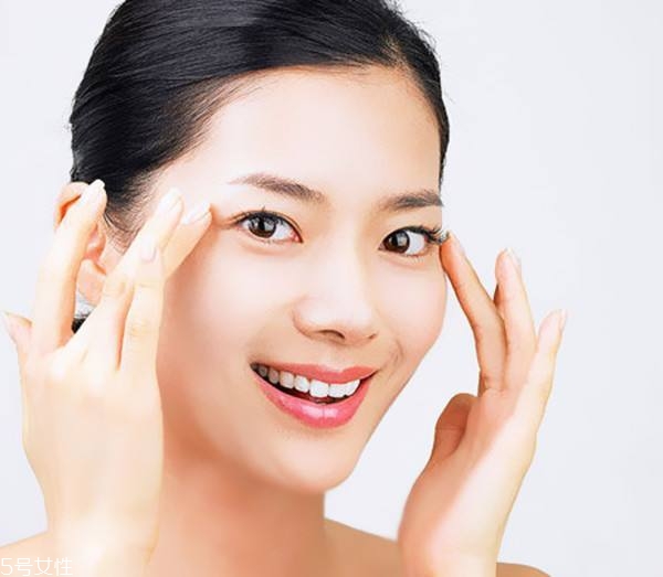 什么樣的人笑起來(lái)好看？如何避免笑起來(lái)像鬼？