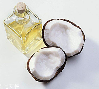 椰子油是酸性還是堿性？屬于弱酸性