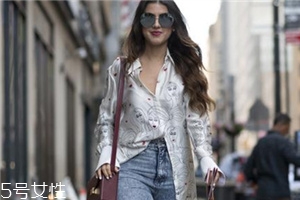 睡衣外穿怎么搭配好看？自由自在的慵懶少女