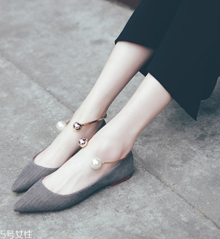 什么樣的鞋子顯腿長？拯救自己的小短腿