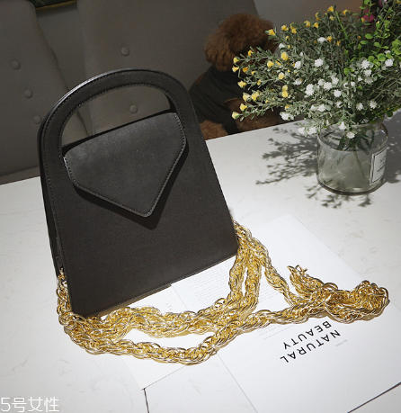 2022春夏包包流行趨勢(shì)？這些款式不能沒(méi)有