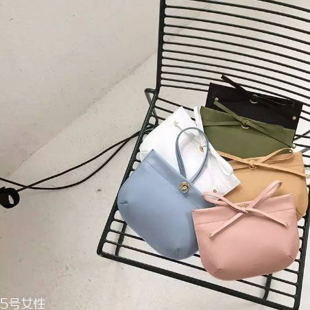 aiou是什么牌子？極簡風個性包袋