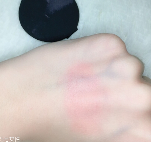 氣墊腮紅怎么用？隨身攜帶更方便