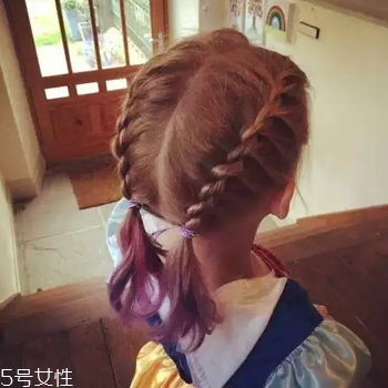 八字劉海怎么弄才好看 可愛軟萌的小女孩發(fā)型綁扎方法 八字劉海怎么弄才好看 可愛軟萌的小女孩發(fā)型綁扎方法