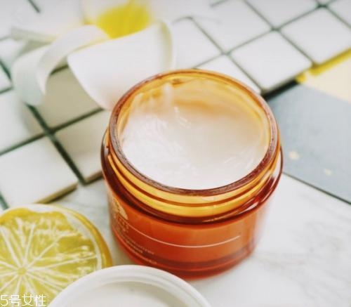 第一次用眼霜用什么好？眼部衰老從此不復存在