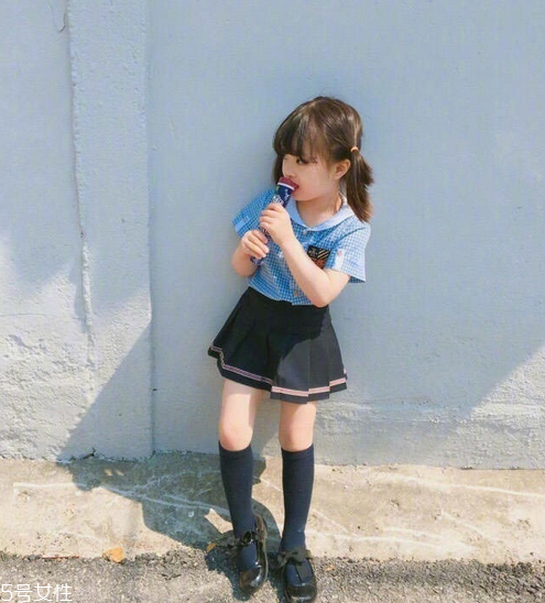 八字劉海怎么弄才好看 可愛軟萌的小女孩發(fā)型綁扎方法 八字劉海怎么弄才好看 可愛軟萌的小女孩發(fā)型綁扎方法