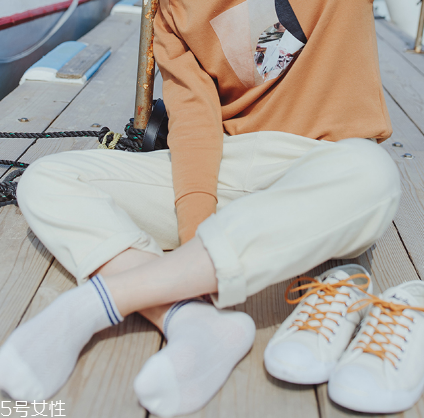 襪子能和衣服一起洗嗎？襪子最好單獨洗