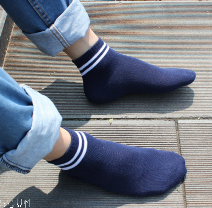 襪子能和衣服一起洗嗎？襪子最好單獨洗