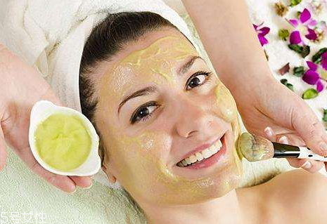 槐花蜜可以做面膜嗎 不可以每天使用 槐花蜜可以做面膜嗎 不可以每天使用