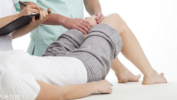 深蹲膝蓋不超過腳尖 深蹲膝蓋能不能超過腳尖 深蹲膝蓋不超過腳尖 深蹲膝蓋能不能超過腳尖