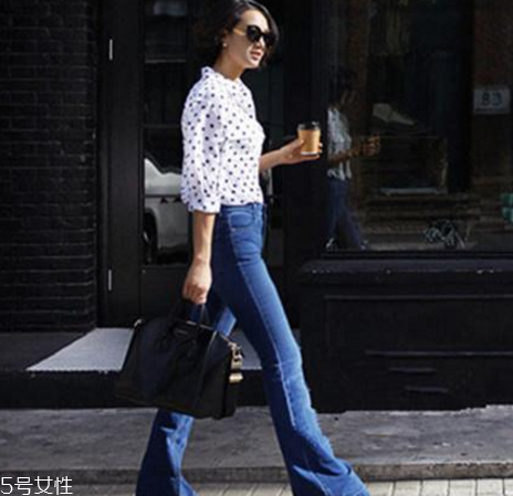 春天喇叭褲配什么上衣？搭出復(fù)古新時(shí)尚