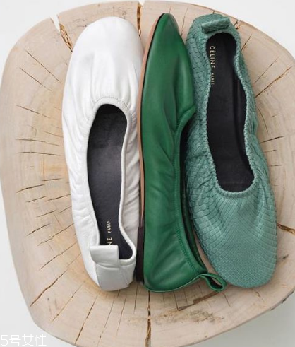 芭蕾舞鞋怎么搭配？這樣穿顯瘦又時髦