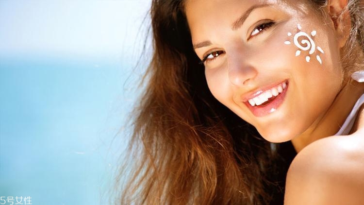 防曬霜倍數(shù)高就不會曬黑嗎？不防水再高也沒用