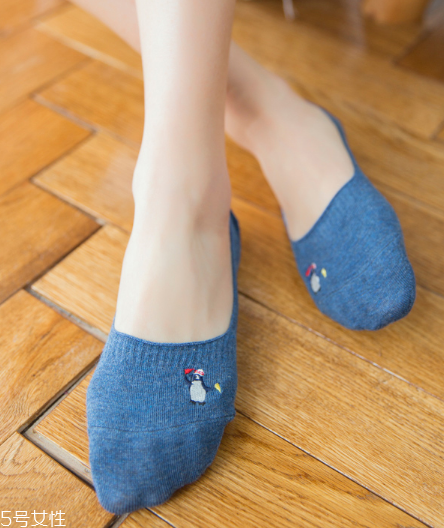 襪子上的膠怎么去除？教你幾招去除膠漬