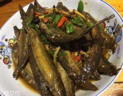 泥鰍會(huì)吃小魚嗎？這個(gè)是不會(huì)的