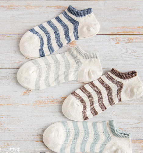 襪子上的lr是什么意思？穿襪子要看清